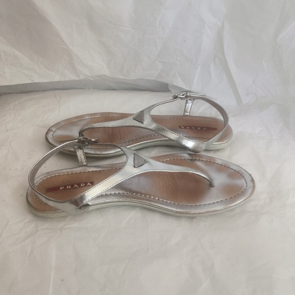 Prada Front Logo women's metallic Leather Thong Sandals size 38 - Picture 5 of 14